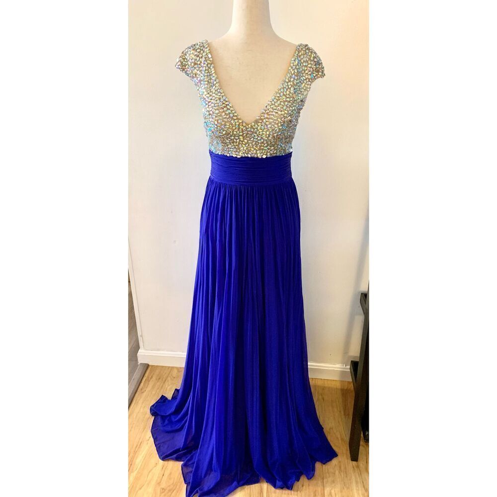 Fancy long blue dress prom or fancy dress up event size 6 homecoming